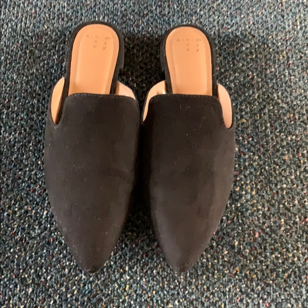 Pointed-Toe Flats